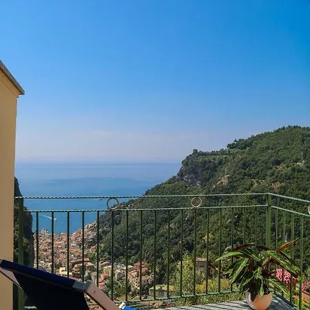 בית נופש Amalfi Dream Charming House *